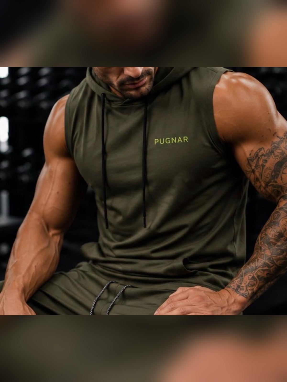 T-shirt manga cavada com capuz — verde militar — Regatas — Pugnar